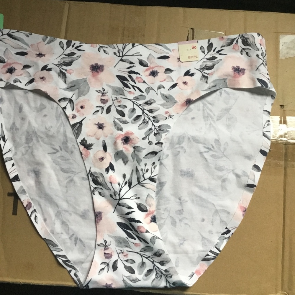 2 panty one so xl bikini and one auden xl thong - Picture 3 of 5